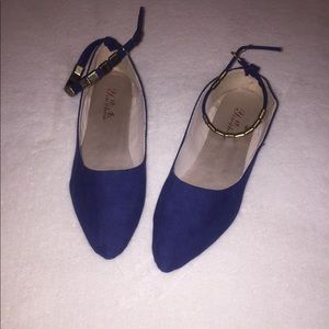 🌟 Blue pointed toe flats